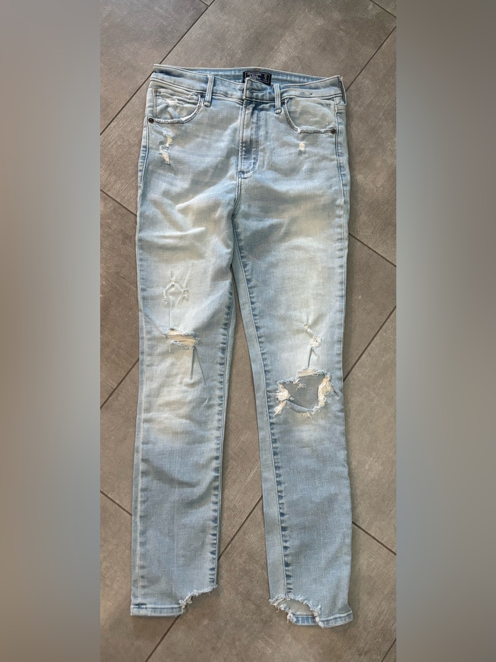 Abercrombie and fitch  Blue Distressed Women’s Jeans size 27